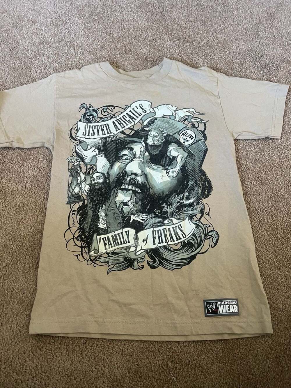 WWE Bray Wyatt Sister Abigail Family of Freaks T-Shirt Size S Tan
